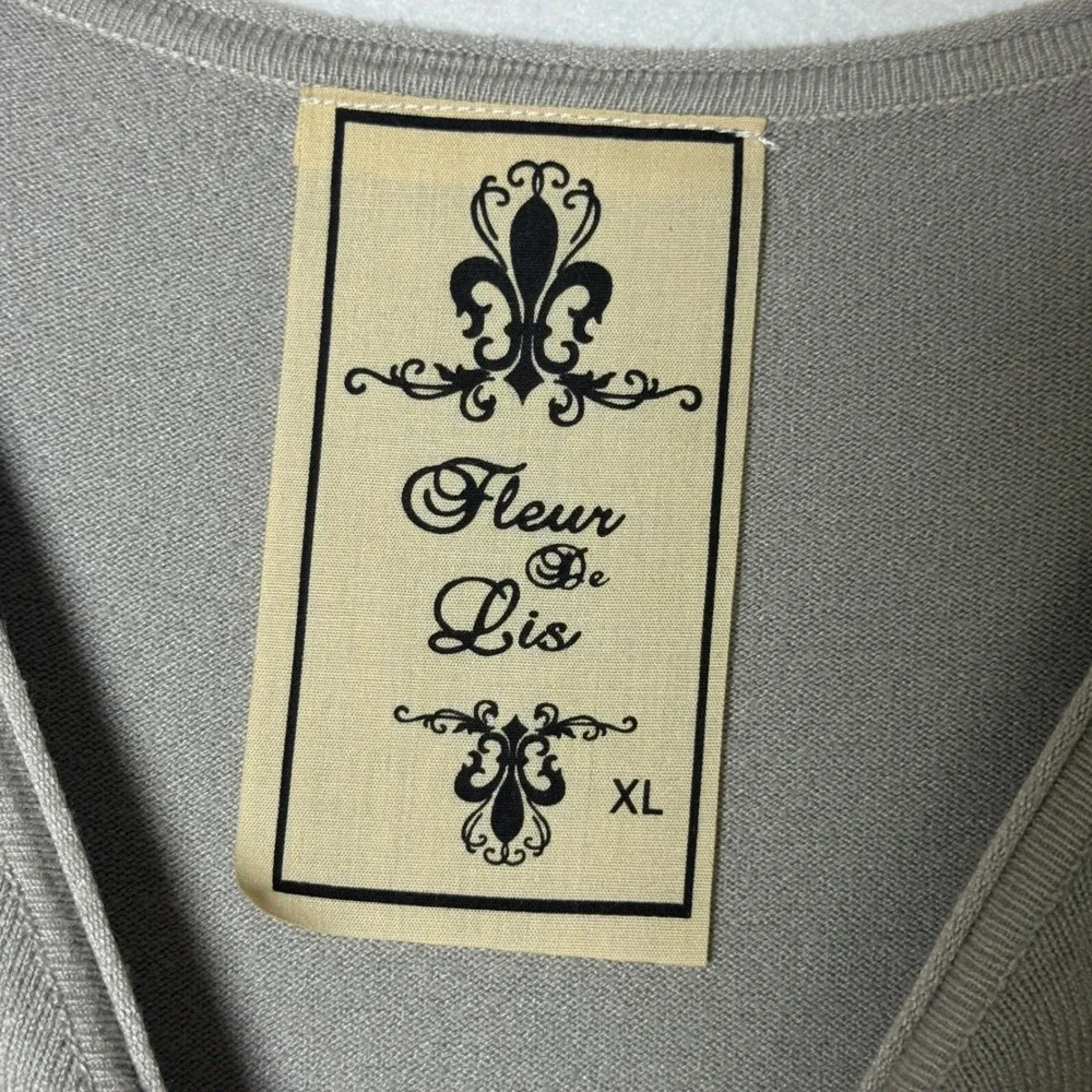 Fleur De Lis Womens‎ XL Gray Embellished Lace Hem Sweater Tunic Dressy Chic